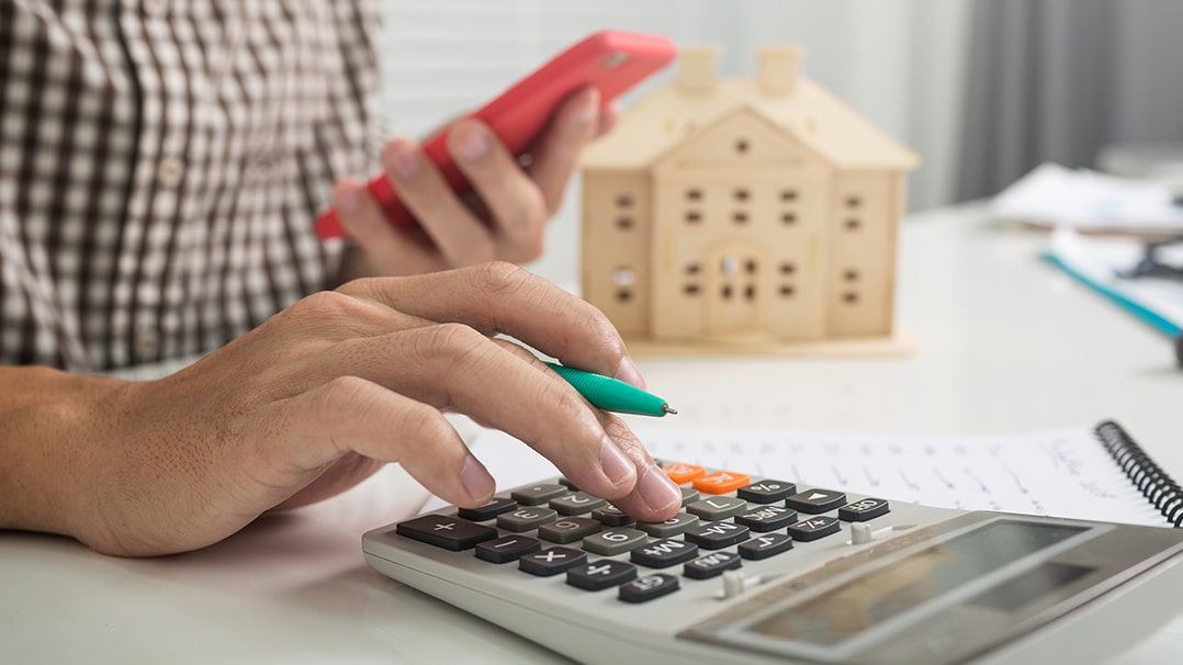 Landlord Calculating Rent